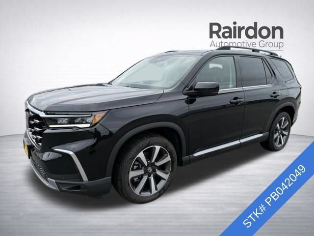 Used 2023 Crystal Black Pearl Honda Touring image 3
