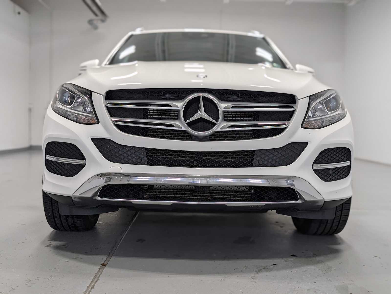 Used 2017 Polar White Mercedes-Benz GLE 350 image 2