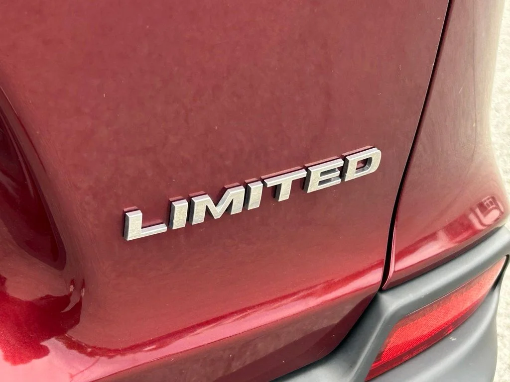 Used 2019 Red Jeep Limited image 41