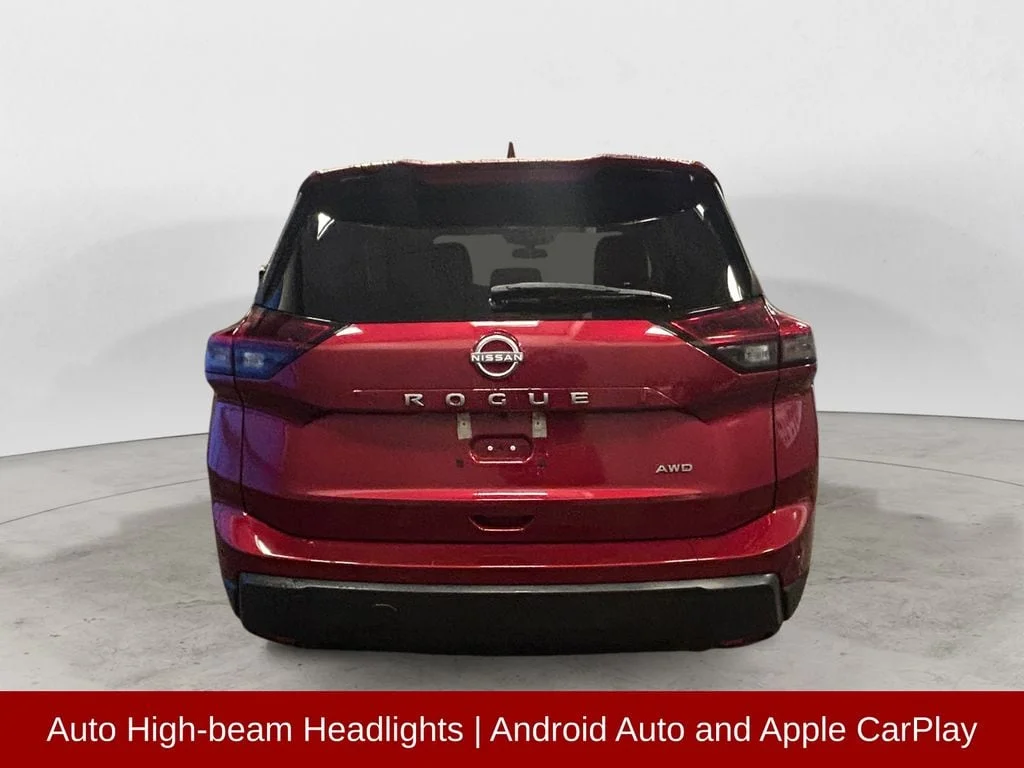 Used 2025 Scarlet Nissan SV image 5