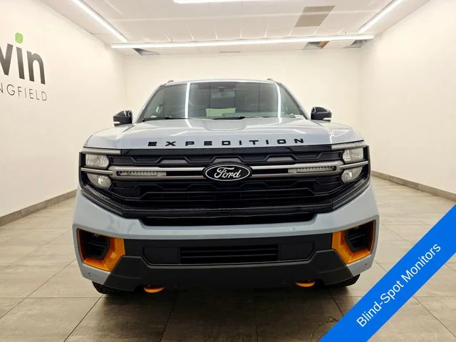 New 2026 Glacier Gray Metallic Tri-Coat Ford Tremor® image 7