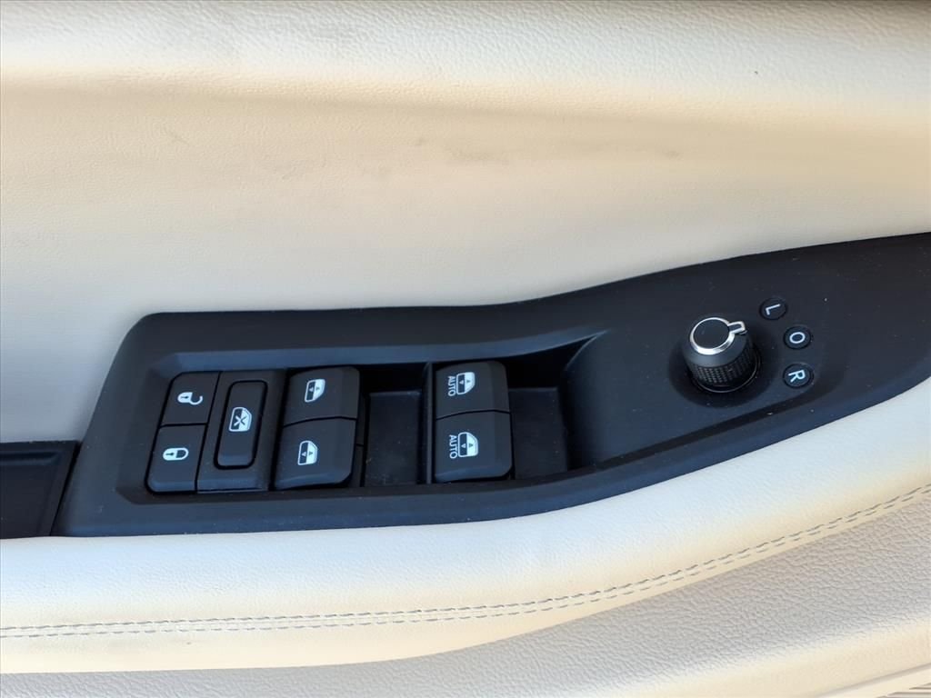 Used 2023 White Jeep Limited image 20