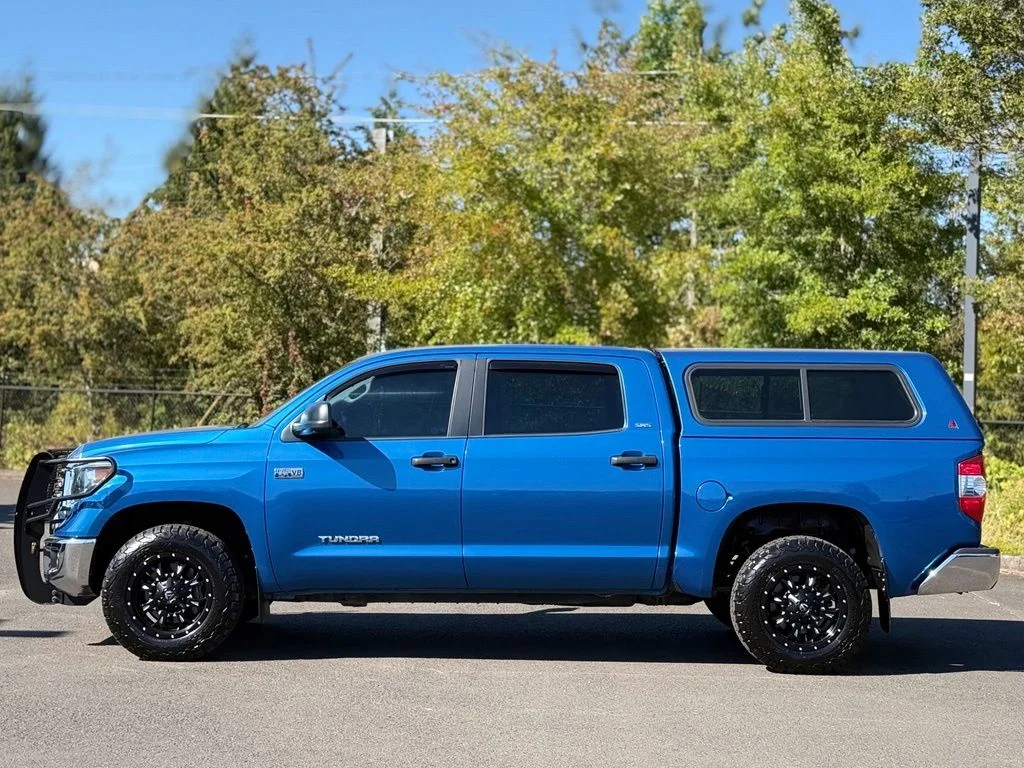 Pre-Owned 2018 Toyota Tundra SR5 4D CrewMax in Beaverton #87192