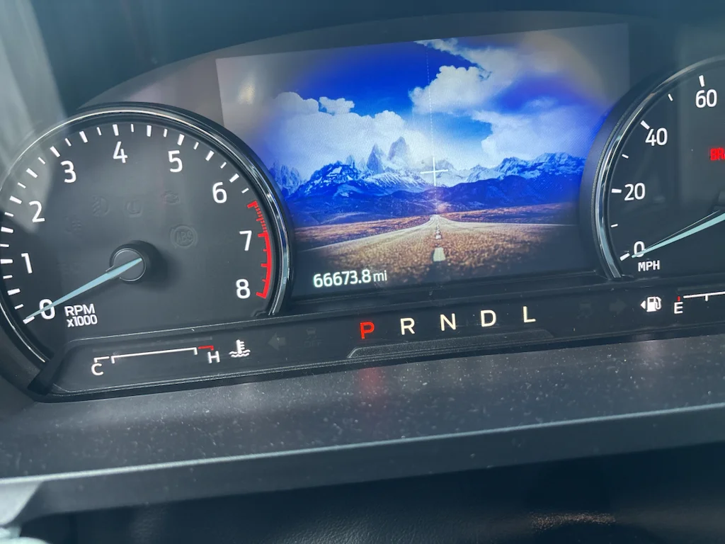 Used 2023 Atlas Blue Metallic Ford XLT image 3