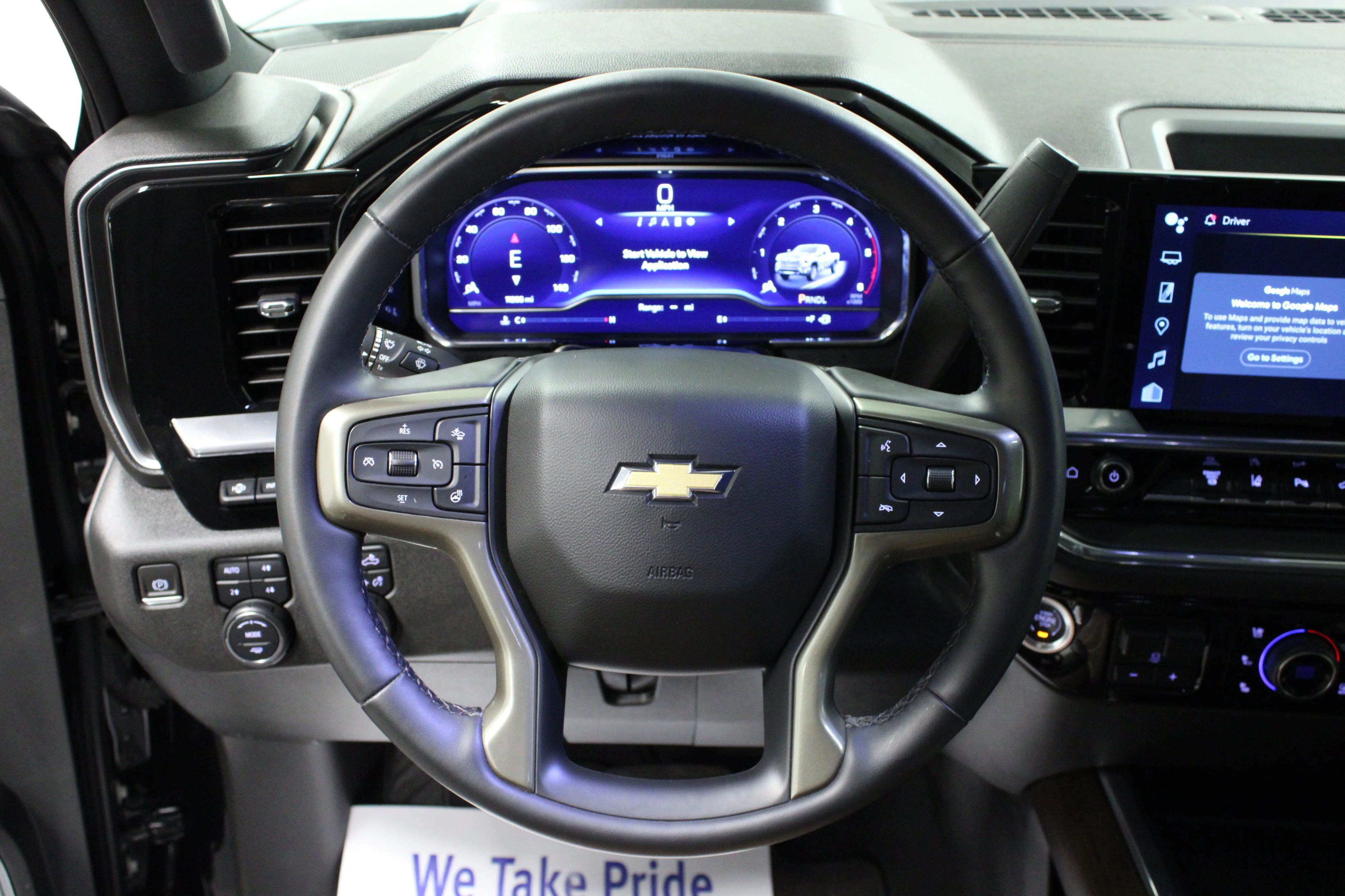 Used 2024 Black Chevrolet High Country image 17