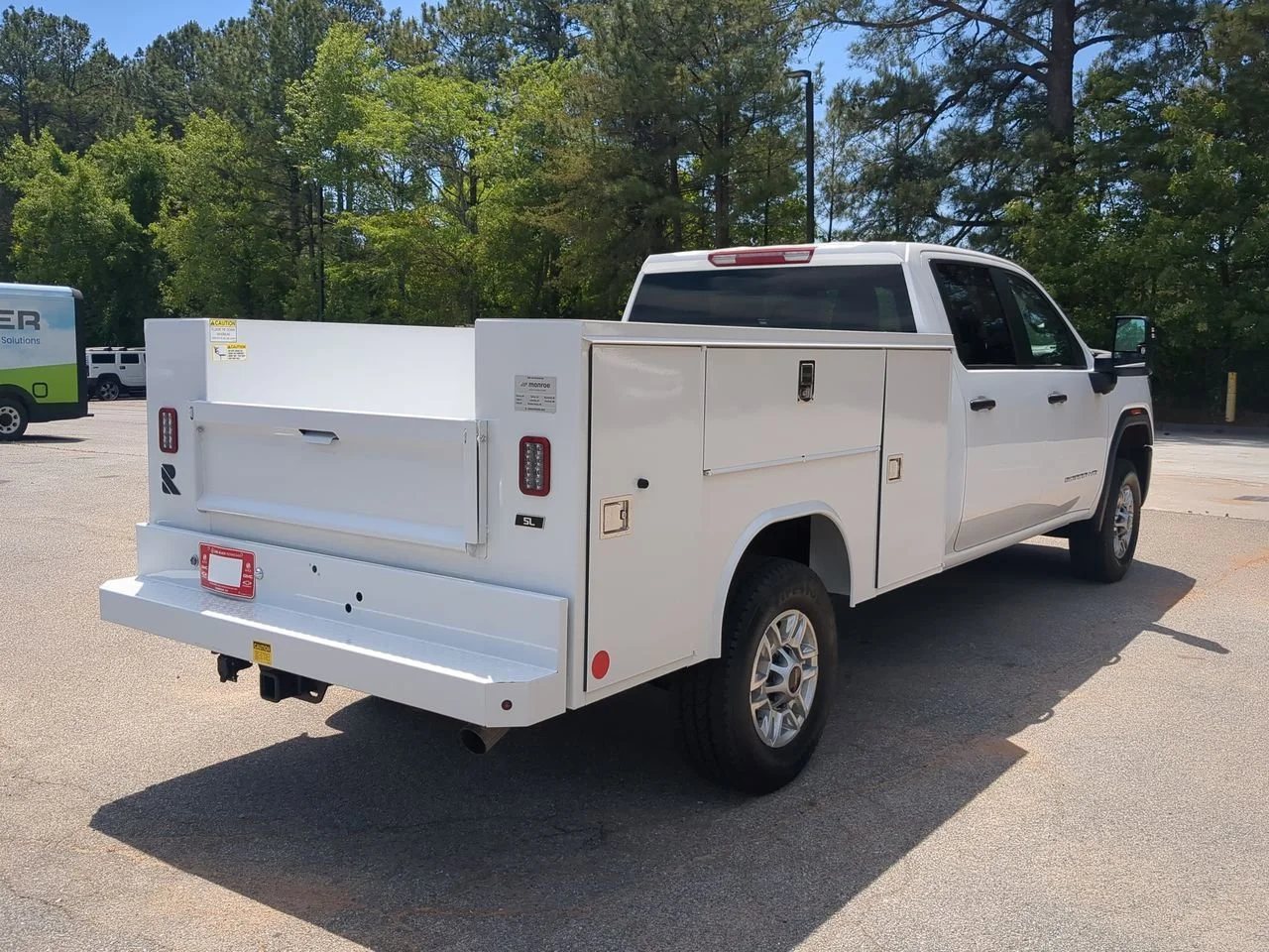 New 2026 Summit White GMC Pro image 8