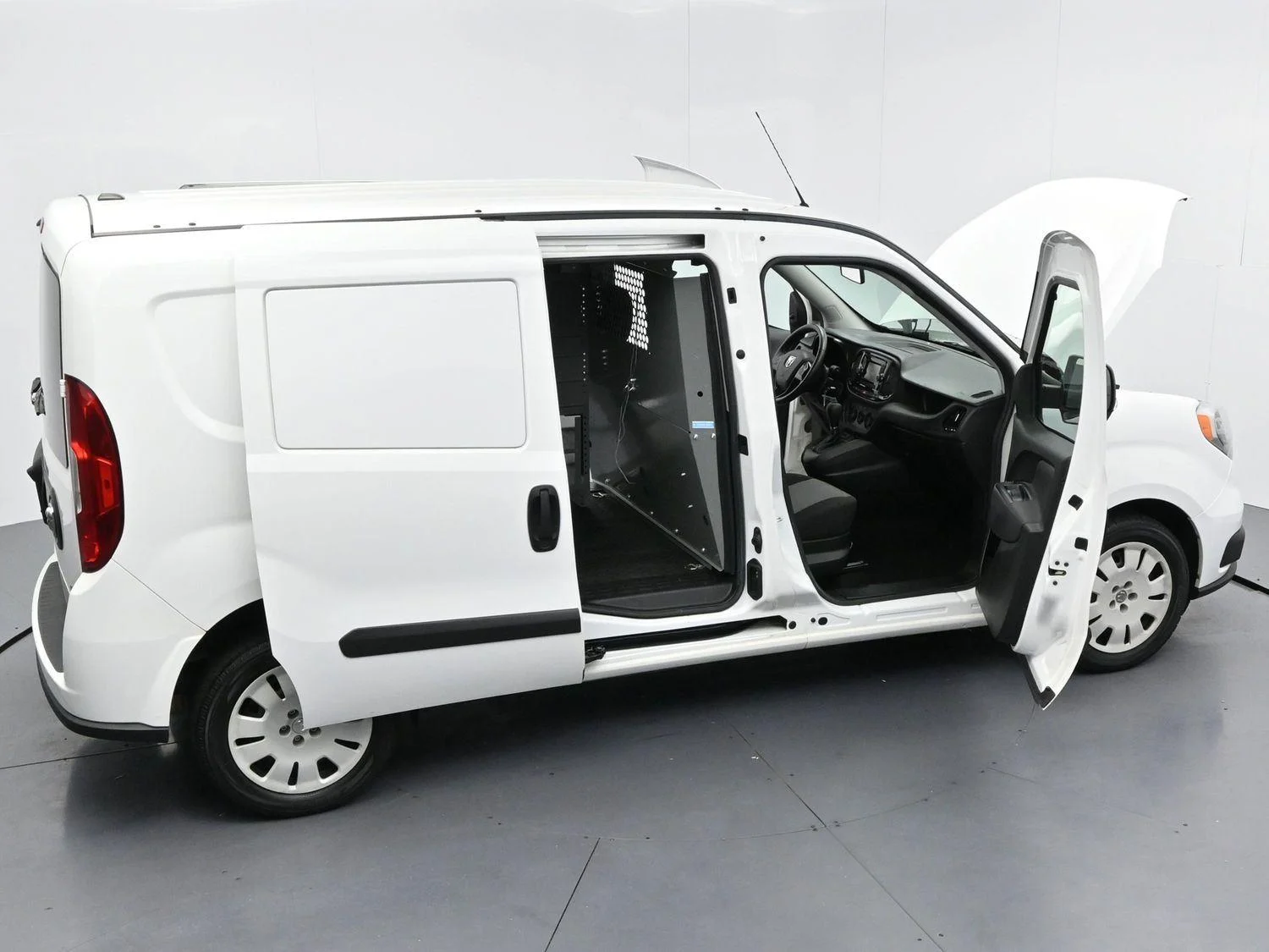 Used 2018 Bright White Ram Tradesman SLT image 38