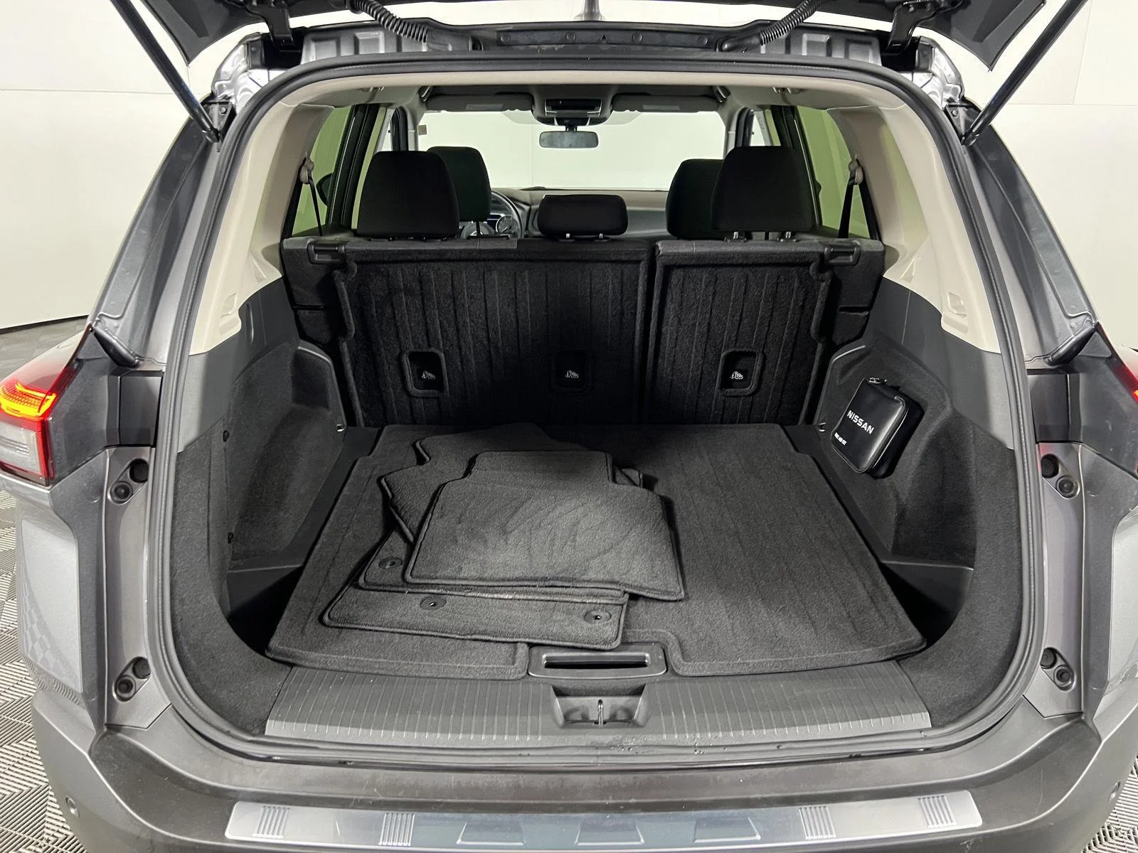Used 2023 Gun Metallic Nissan SV image 8