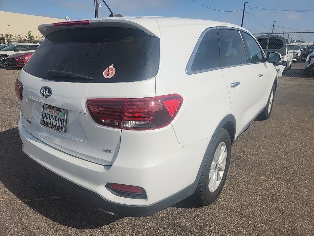 Used 2019 White Kia LX image 12