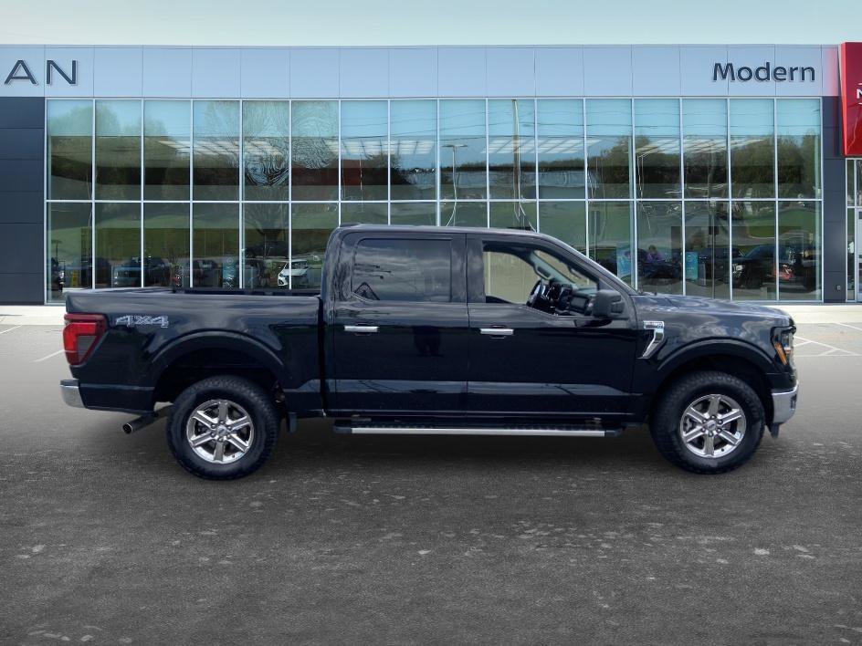 Used 2025 Black Metallic Ford XLT image 4