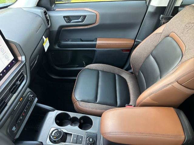 New 2025 Velocity Blue Metallic Ford Outer Banks® image 93