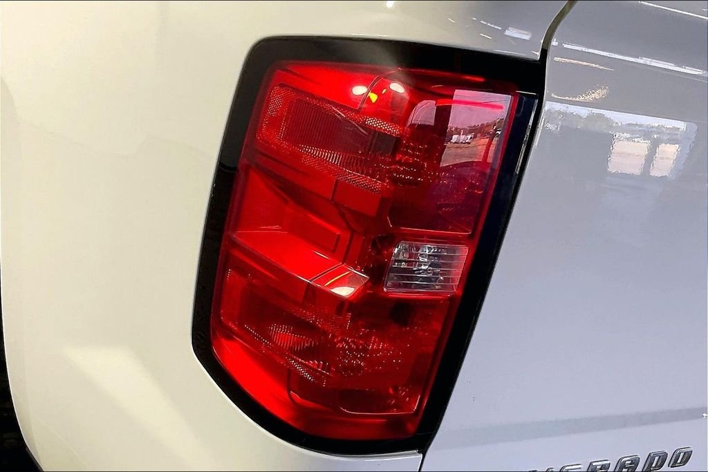 Certified Used 2018 White Chevrolet LT image 20