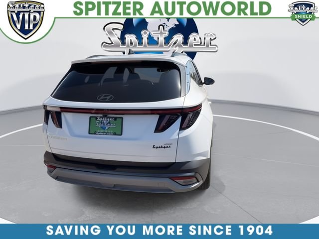 Used 2025 White Hyundai SEL Convenience image 8