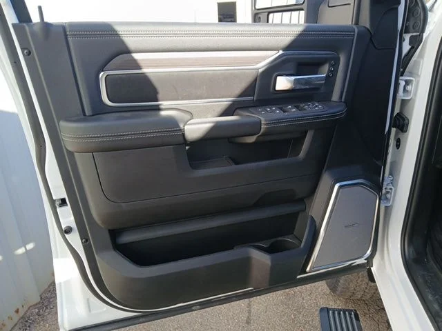 New 2026 Bright White Clear-Coat Exterior Paint RAM Laramie image 63
