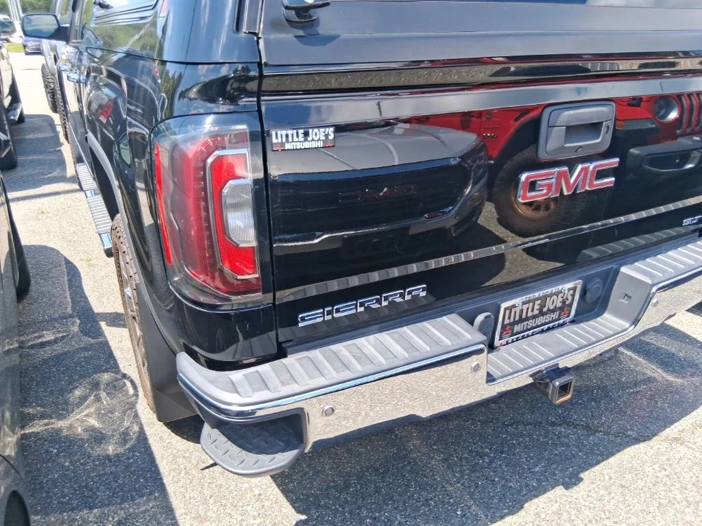 Used 2017 Black GMC SLT image 11