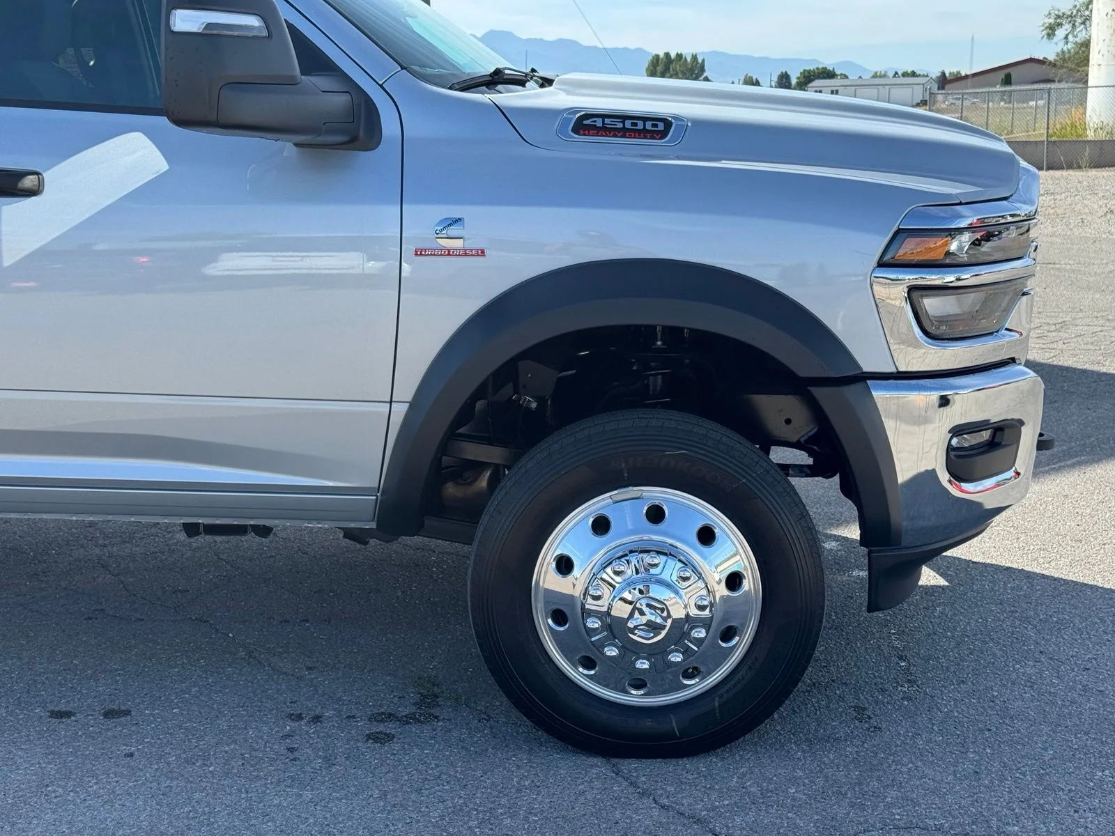 New 2027 Granite Crystal Metallic Clearcoat RAM Tradesman image 3