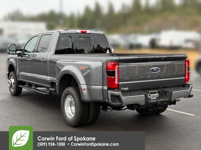 New 2026 Carbonized Gray Metallic Ford XLT image 13
