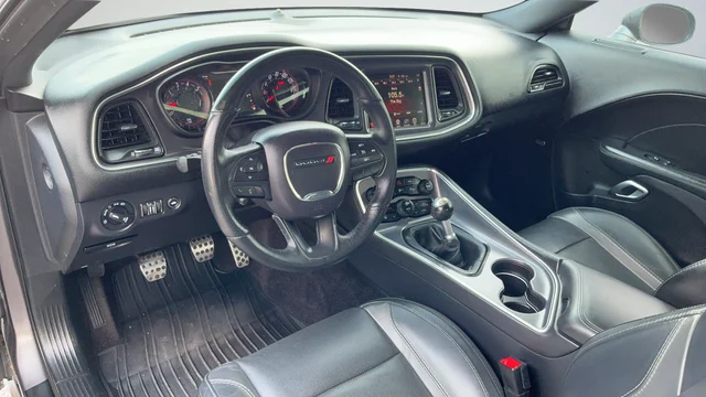 Used 2016 Gray Dodge R/T image 9