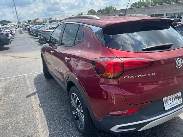 Used 2023  Buick Select image 27