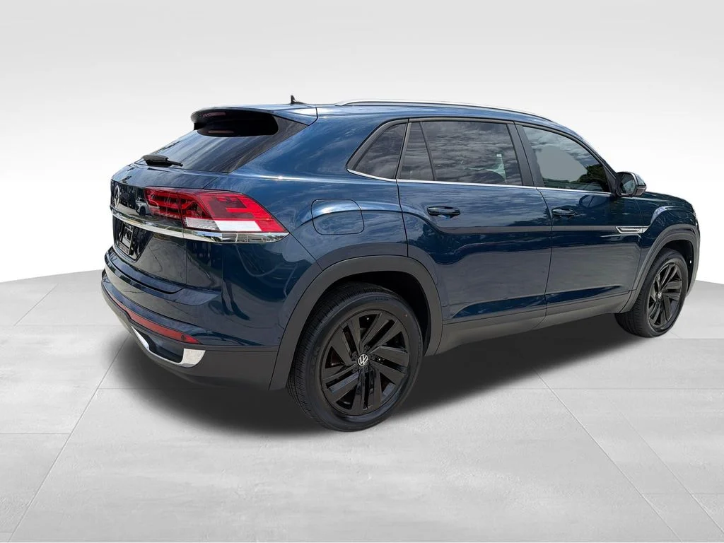Used 2022  Volkswagen 2.0T SE w/Technology image 7