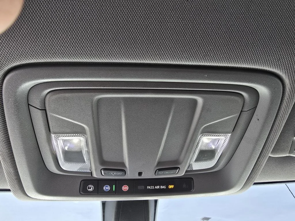 Used 2019 Summit White Chevrolet LT image 18