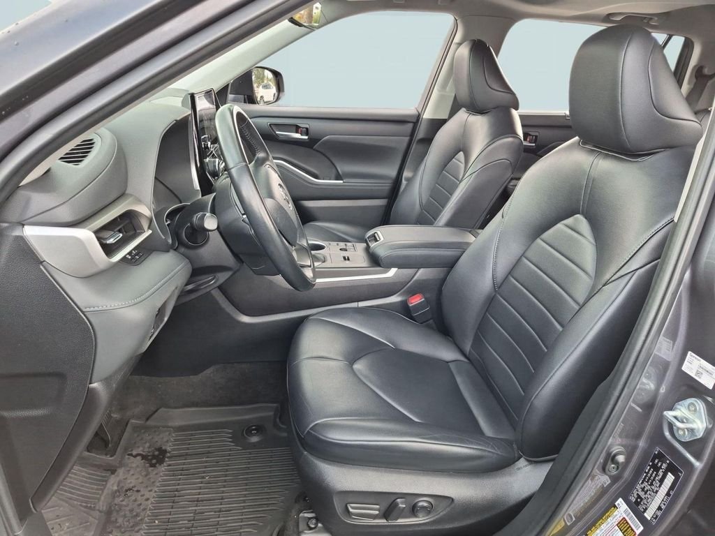 Used 2023 Magnetic Gray Metallic Toyota XLE image 19