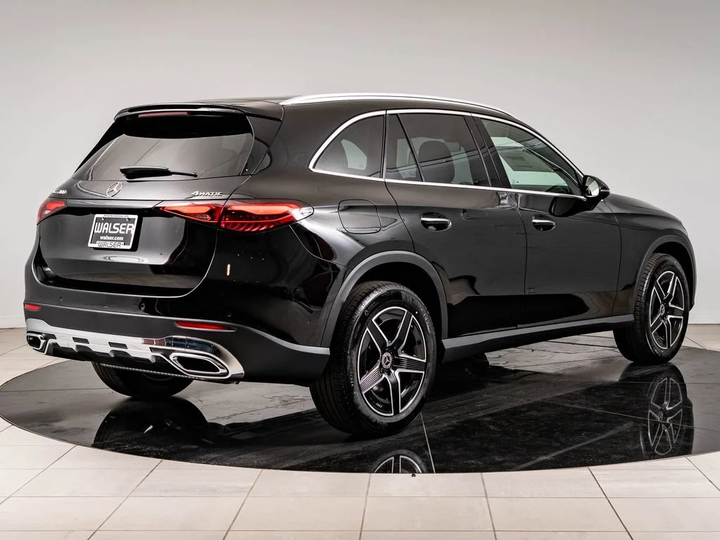 New 2026 Black Mercedes-Benz GLC 300 image 10