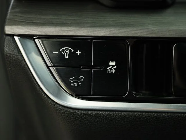 Used 2023 Wolf Gray Kia X-Line image 30