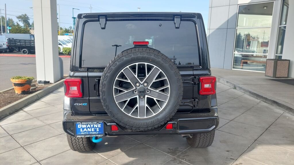 Used 2024 Black Jeep High Altitude 4xe image 4