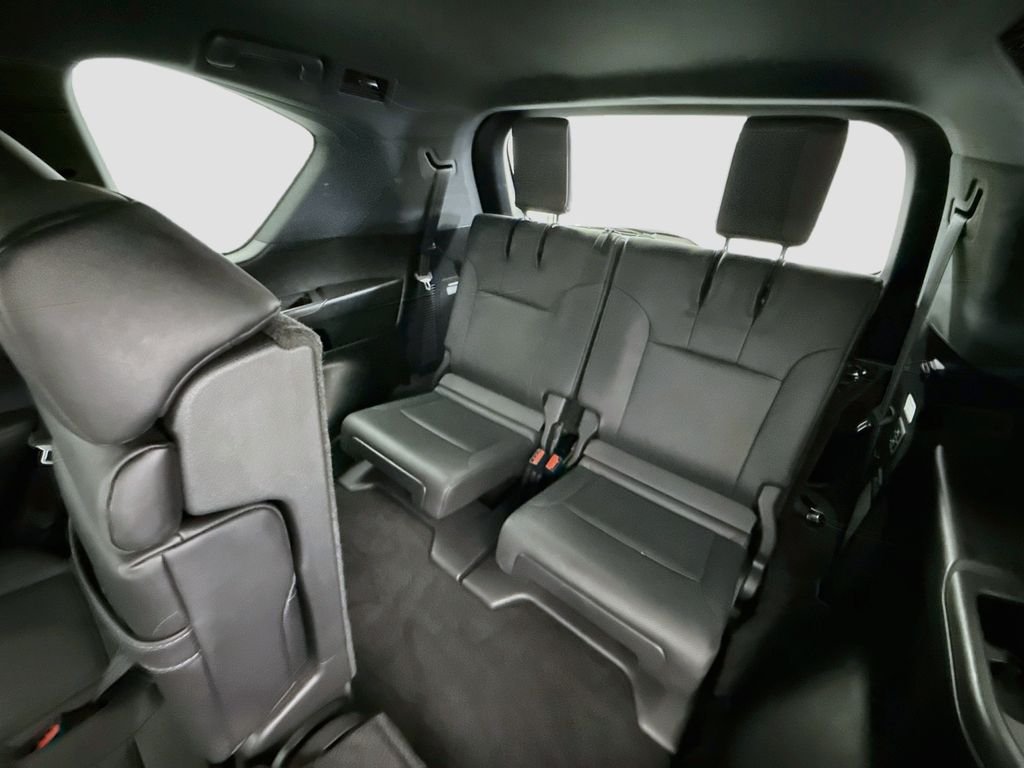 Used 2023 Silver Lexus 600 F SPORT image 21