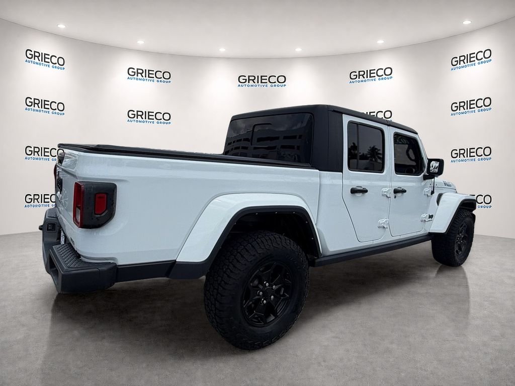 Used 2022 White Jeep Willys image 7