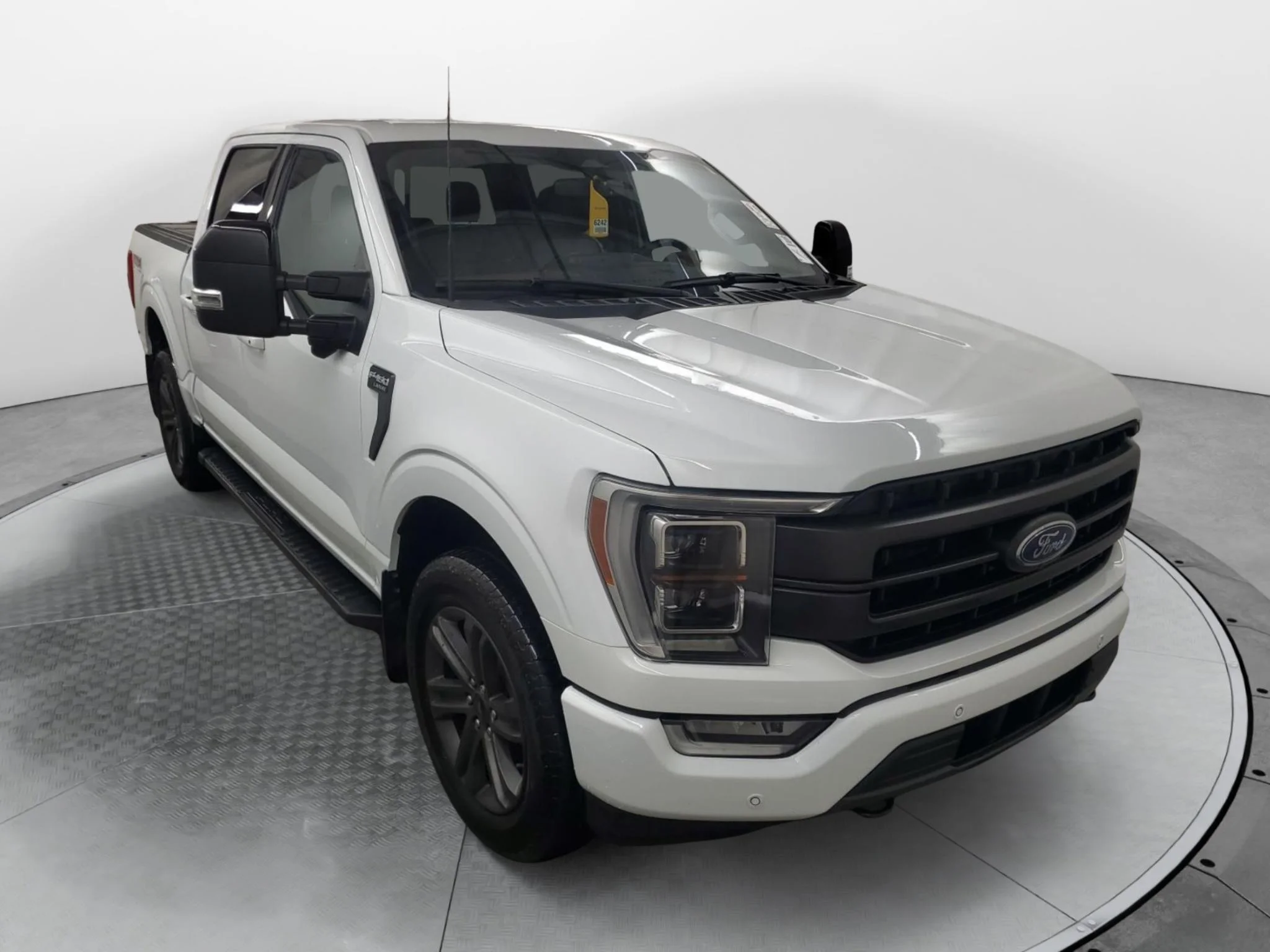 Certified Used 2023 Oxford White Ford LARIAT image 5