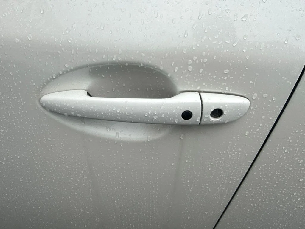Used 2019 White Mazda Touring image 14