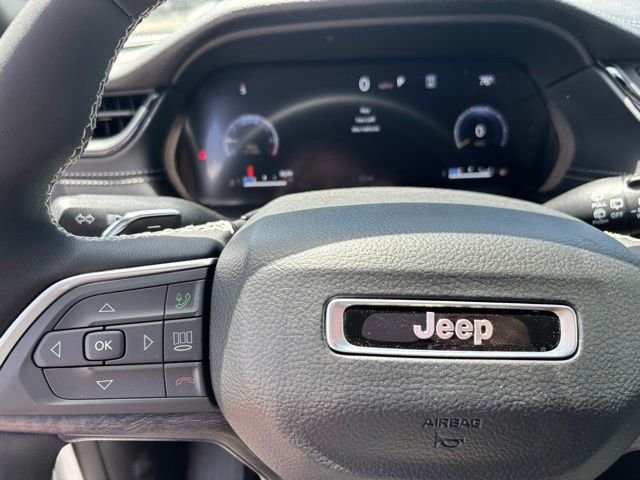 New 2026 Bright White Clear-Coat Exterior Paint Jeep Altitude image 26