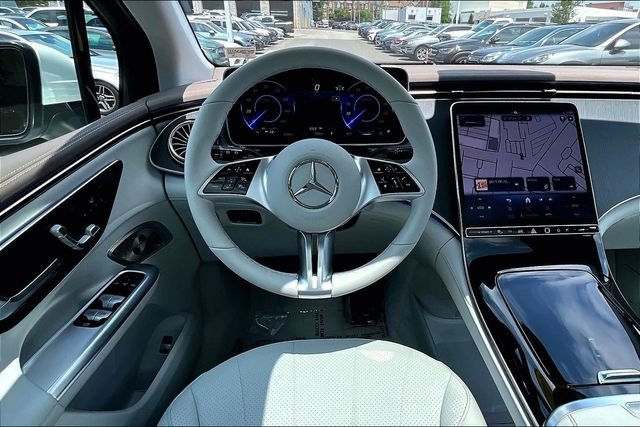 Certified Used 2023 White Mercedes-Benz 350 SUV image 4