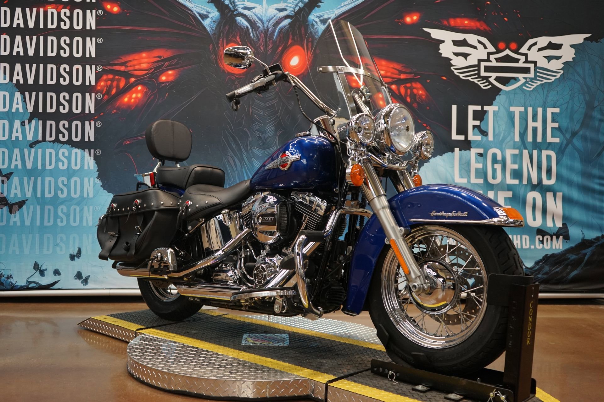 Used 2016 Superior Blue Harley-Davidson  image 2