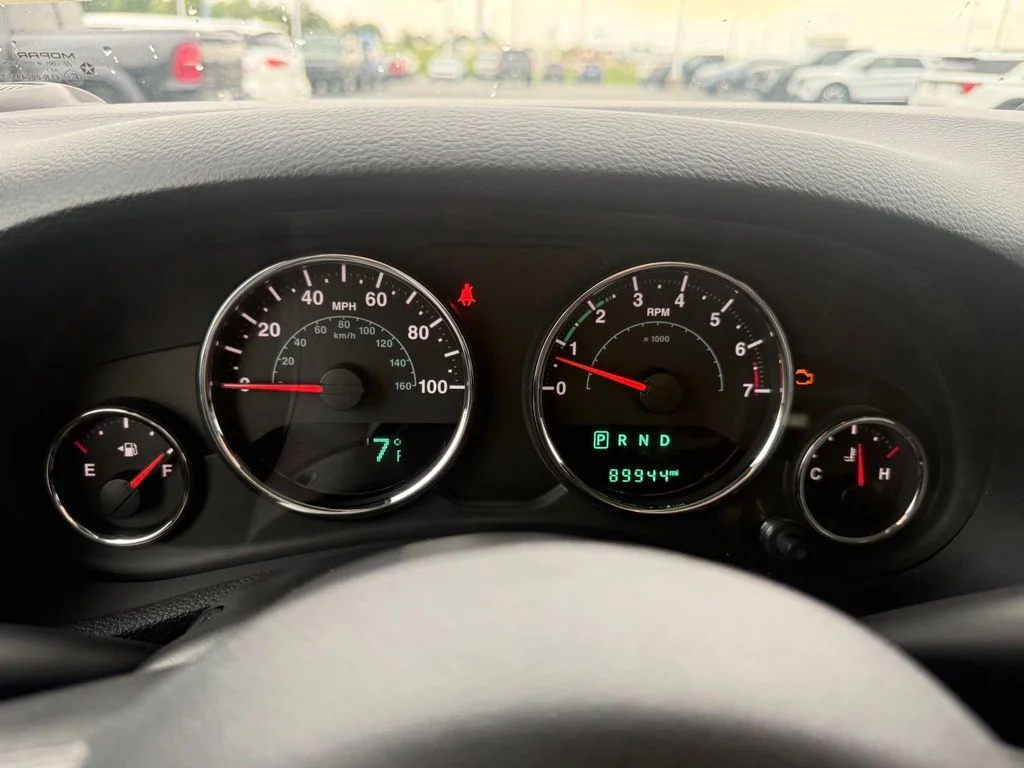 Used 2017 Green Jeep Unlimited Sahara image 23