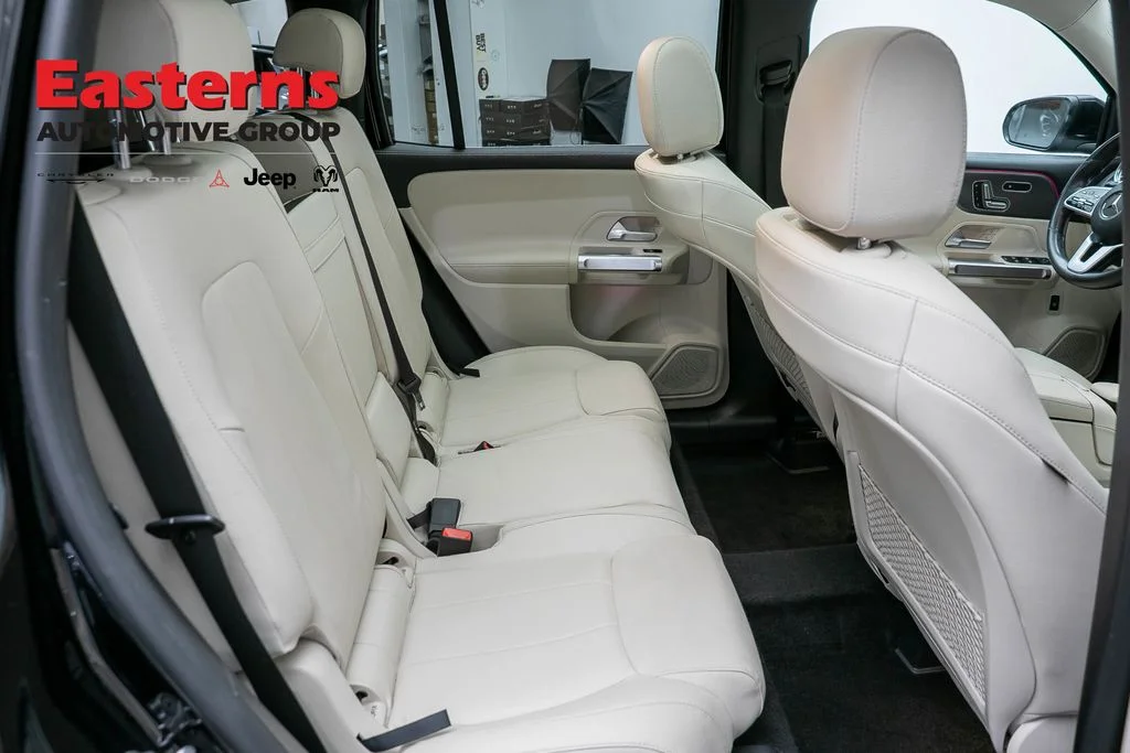 Used 2021 Black Mercedes-Benz GLB 250 image 22