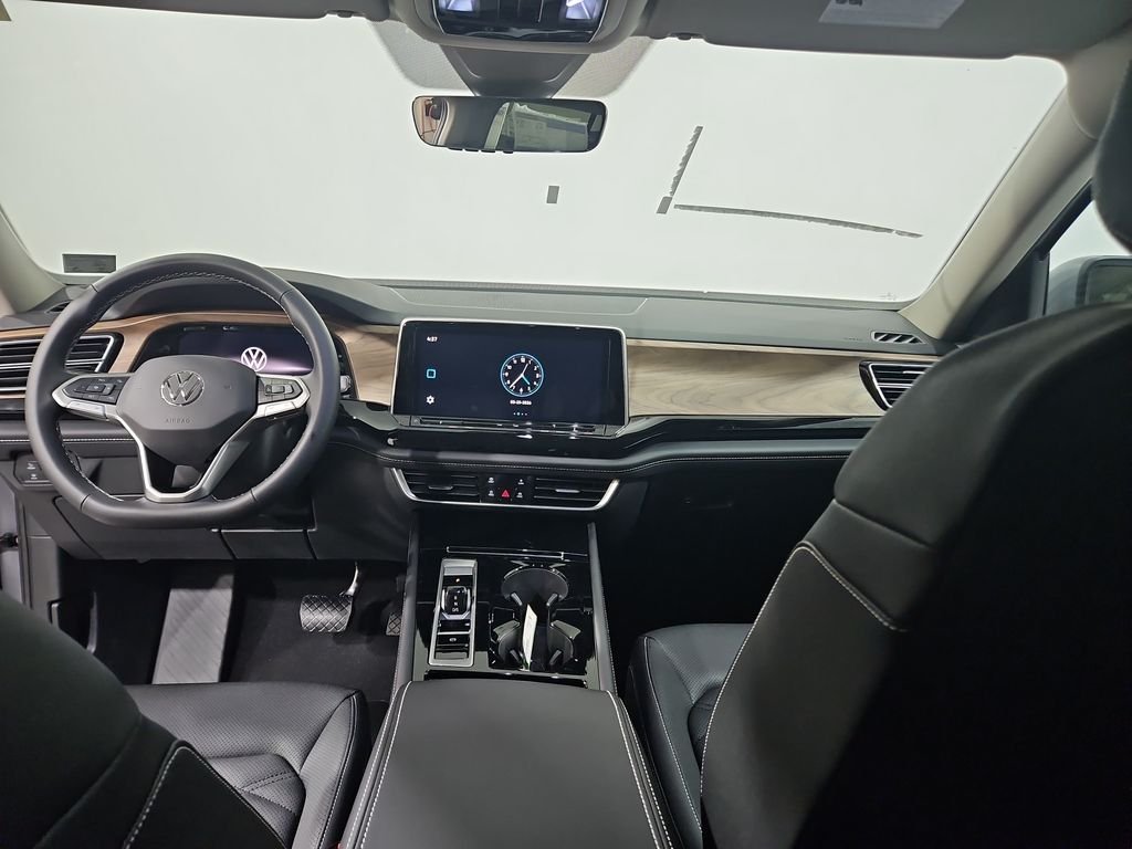 New 2026 Silver Volkswagen SE w/Technology image 12