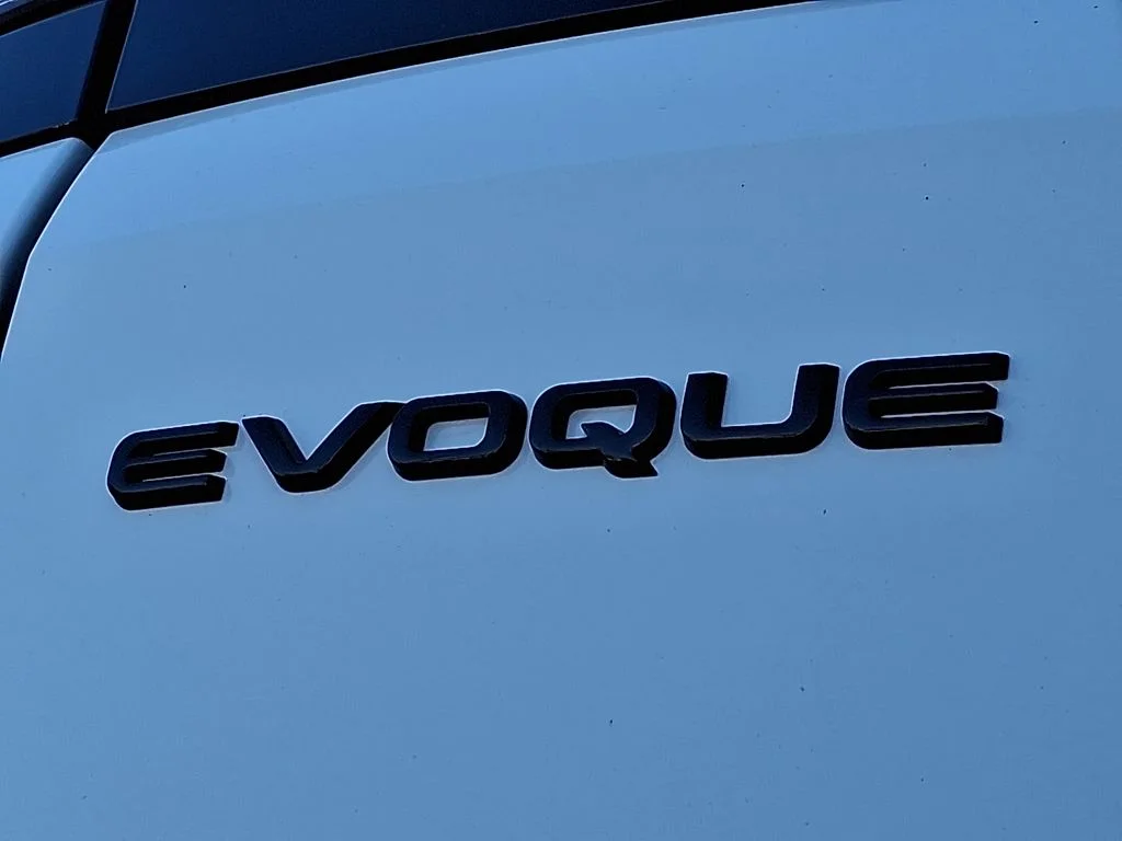 New 2026 White Land Rover Dynamic image 17