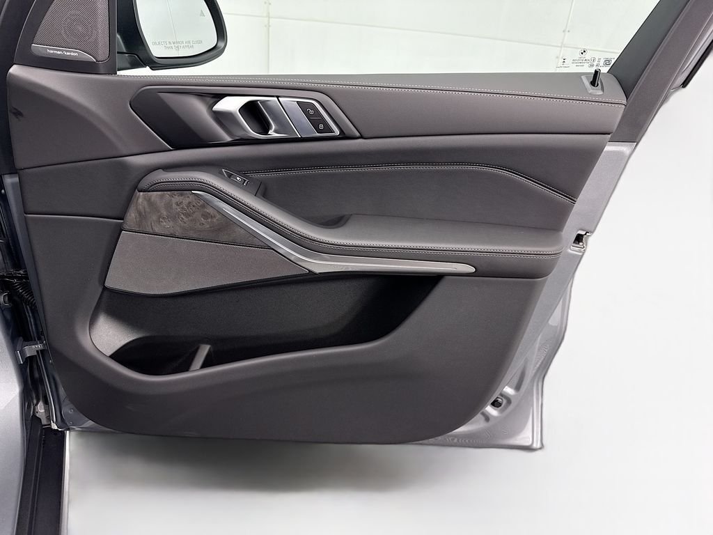 Used 2026 Gray Metallic BMW sDrive40i image 25