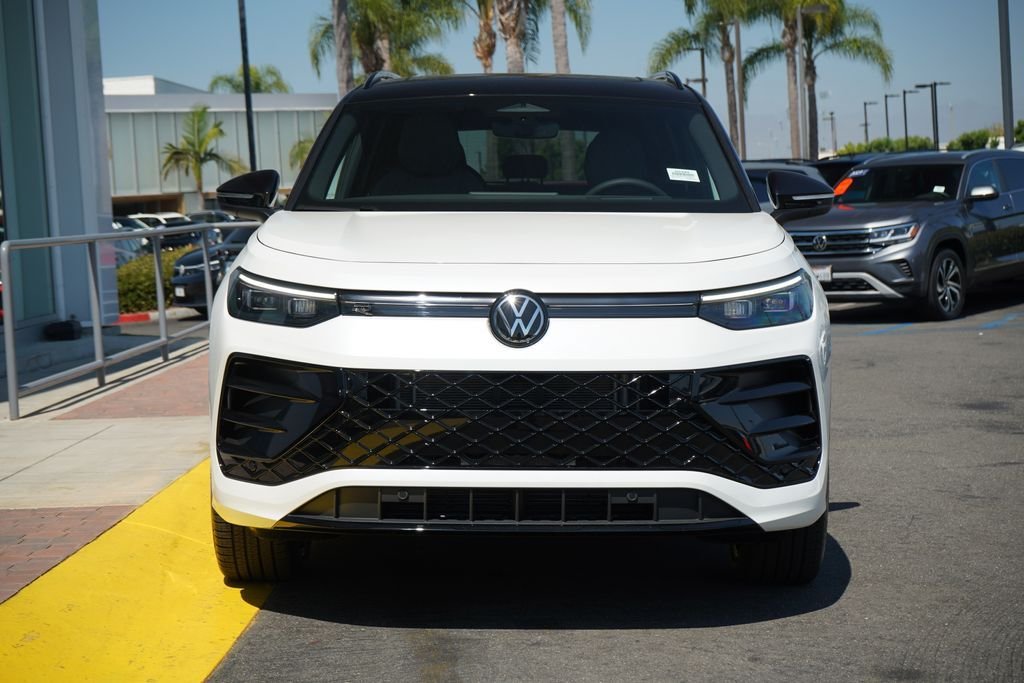 New 2026 White/off-white Volkswagen 2.0T SE R-Line Black image 5