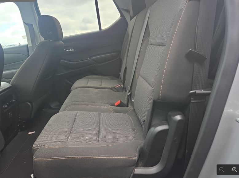 Used 2019 SILVER ICE METALLIC Chevrolet LT Cloth image 6