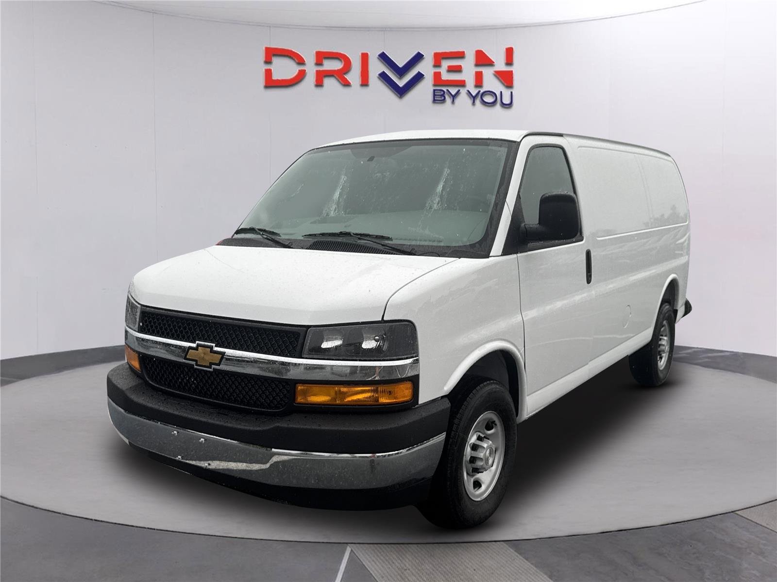 New 2026 Summit White Chevrolet WT image 8