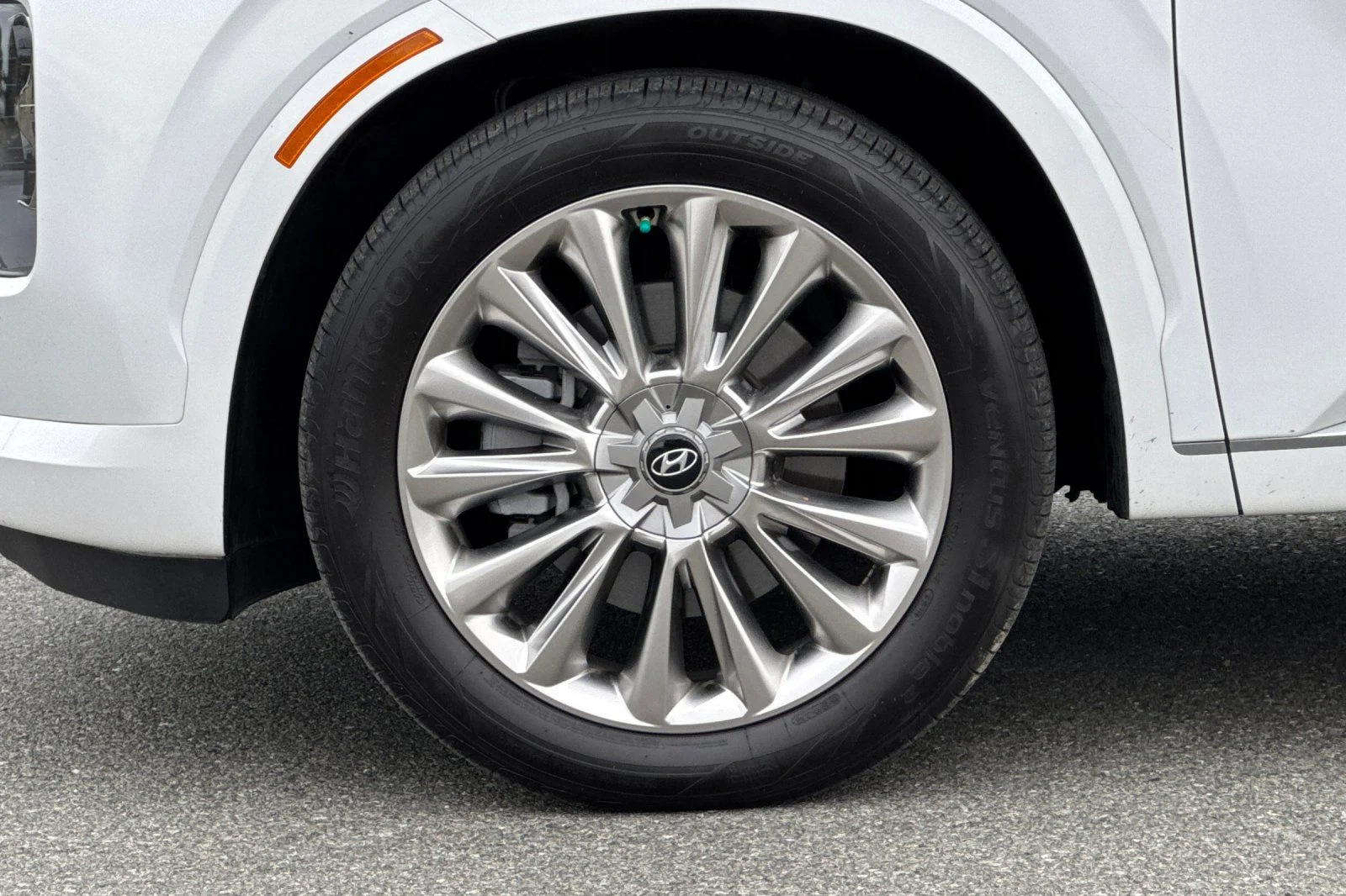 Used 2020 Hyper White Hyundai Limited image 30