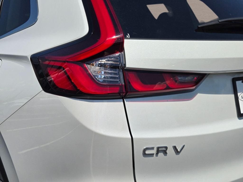 Used 2023 White Honda EX image 10