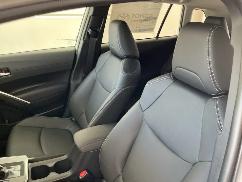 2026 Toyota Corolla Cross XLE - Photo 10