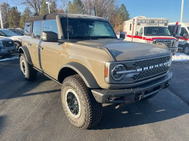 New 2025 Marsh Gray Ford Badlands image 3