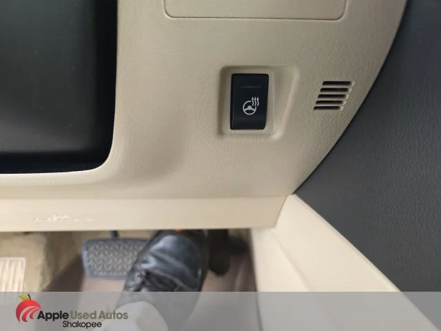 Used 2015  Lexus 350 image 16