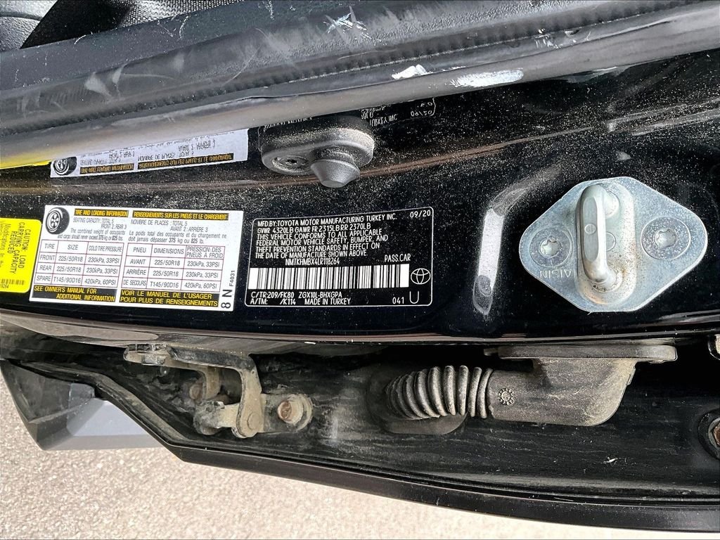 Used 2020 Black Toyota XLE image 9